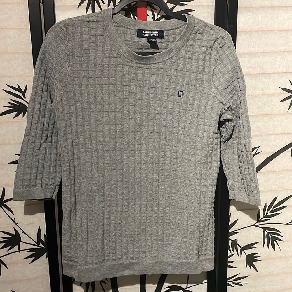 Chase Bank gray quarter sleeve sweater